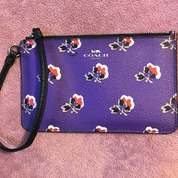 Coach Handbags - COACH authentic poppy wallet wristlet